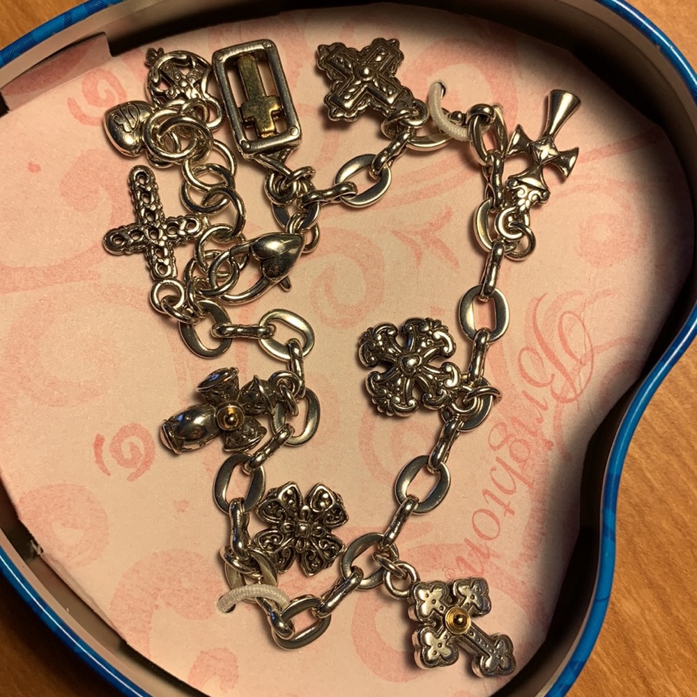Brighton cross charm bracelet new, never worn or removed from box - Picture 4 of 5